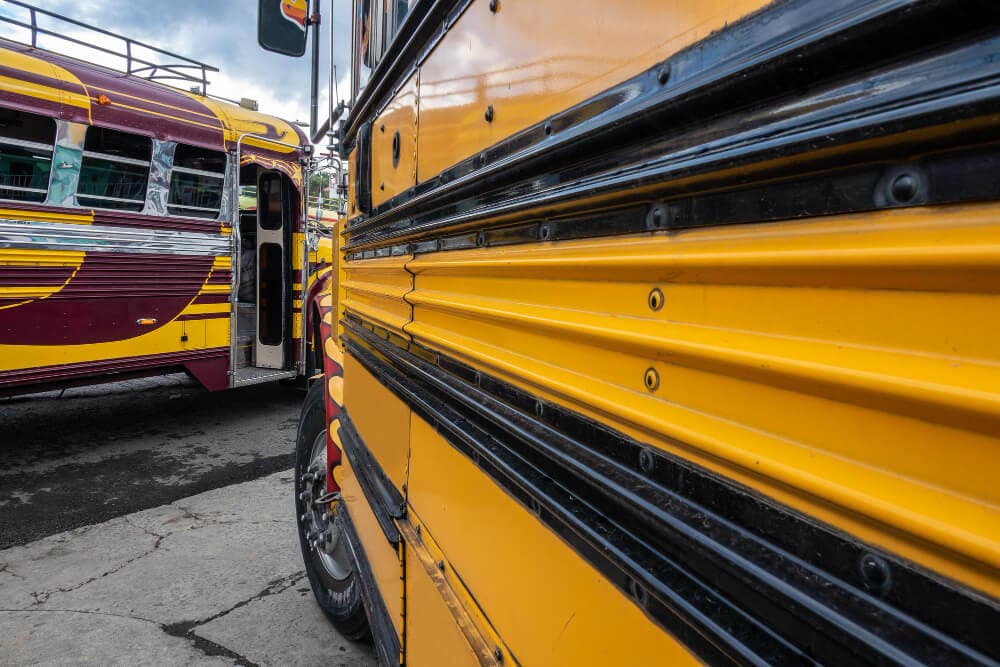 Cómo llegar a El Paredón en Chicken Bus